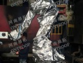焊接机器人防护服：多重防护性能保障机器人长效运行